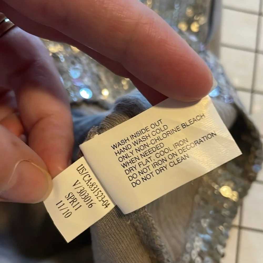 Gap silver sequin sparkly tank top, size medium - Picture 6 of 8